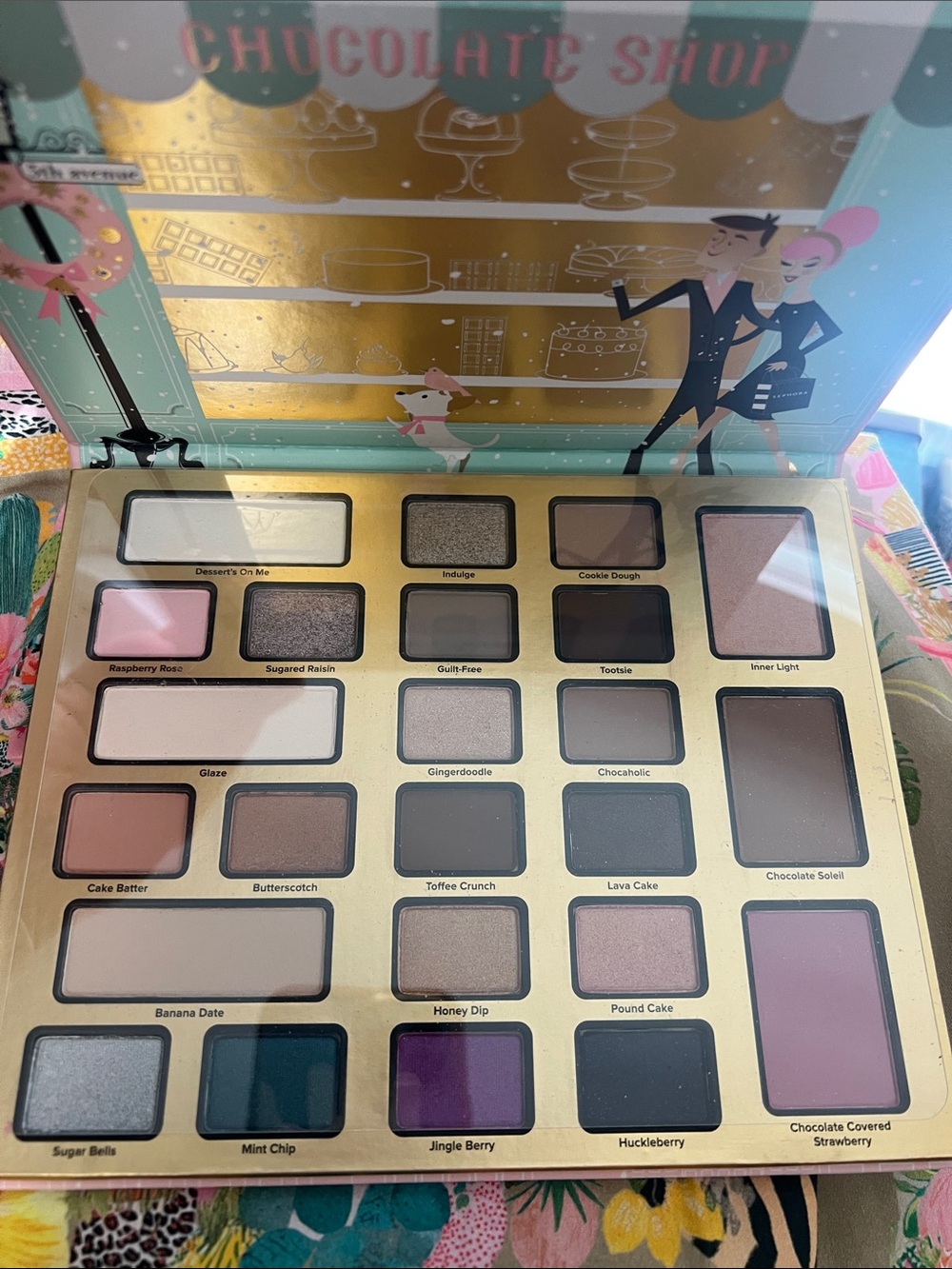 Too Faced Pink Holiday Makeup Eyeshadow Palette NEW - Picture 2 of 8